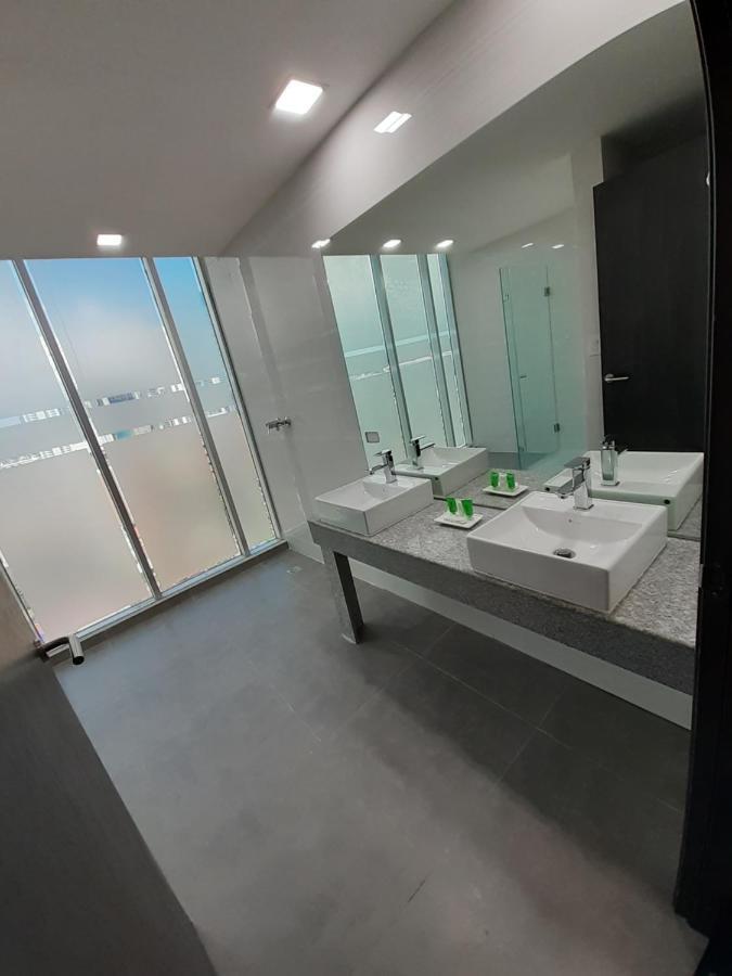 Innfiniti Hotel & Suites Панама Экстерьер фото